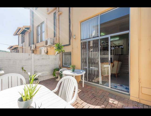 4 BEDROOM DUPLEX FOR SALE IN RESERVOIR HILLS